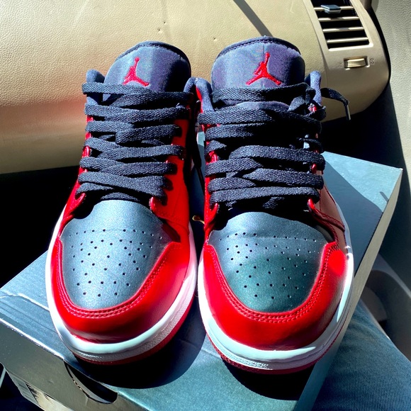 Nike Jordan’s 1 Reverse Bred Low 8.5 - Picture 1 of 9
